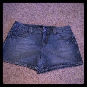 Tommy Hilfiger jean shorts Sz 8